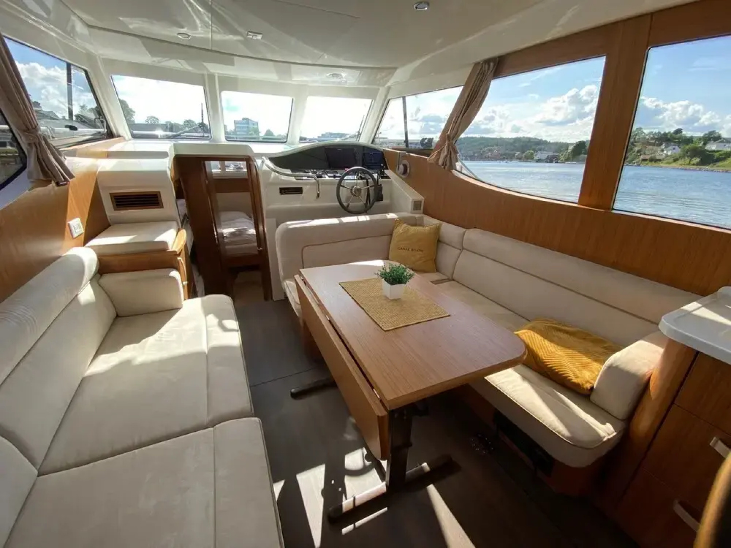 Porsgrunn Centrum Boat Hotel