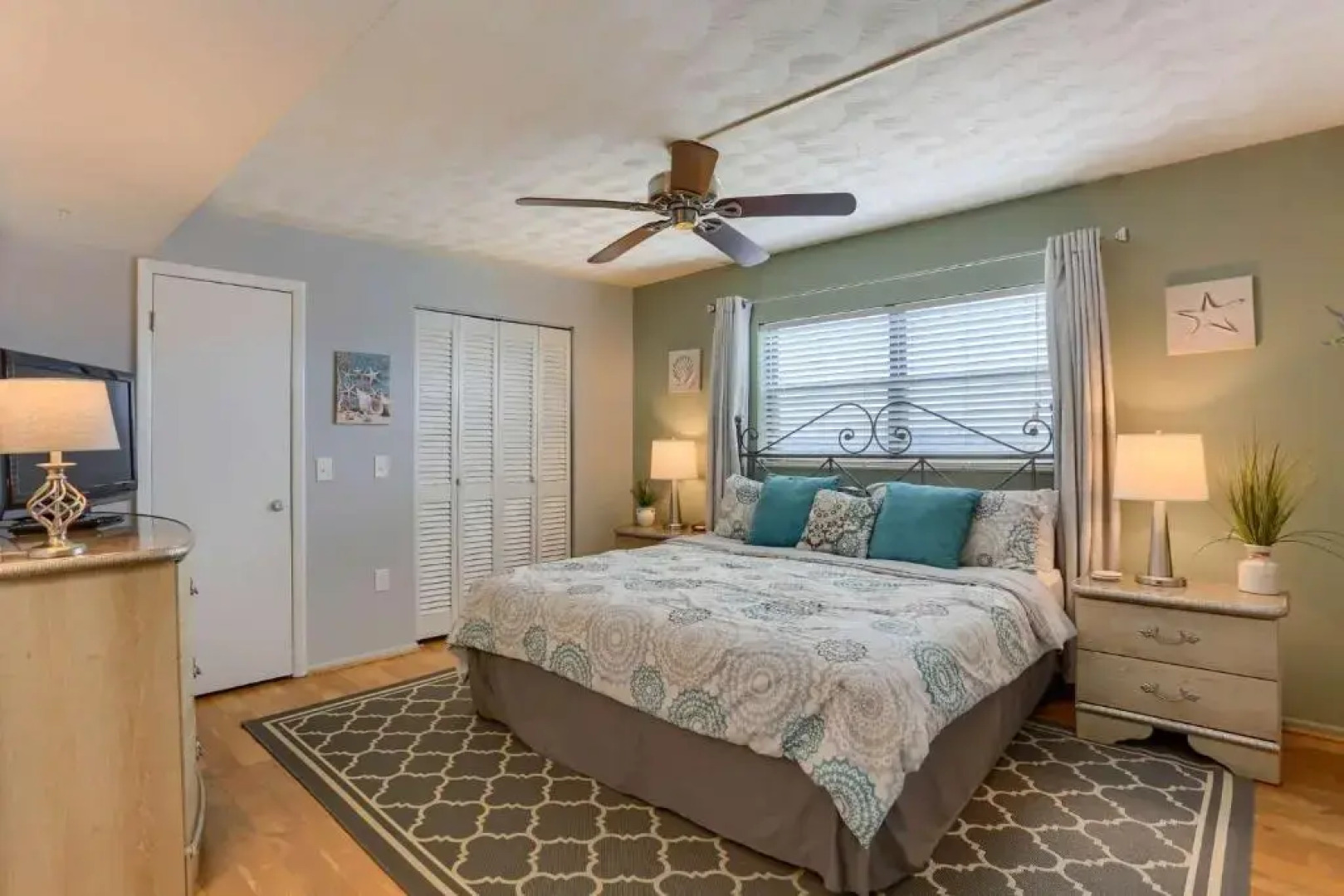 508 Bayshores Yacht & Tennis Club