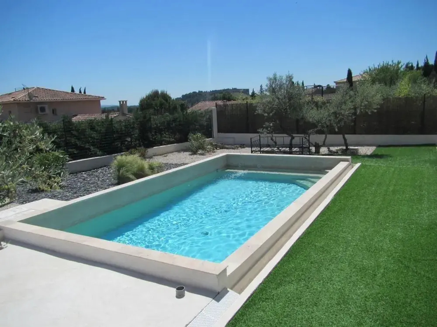 Studio in Villeneuve-lès-avignon, With Wonderful Mountain View, Pool A