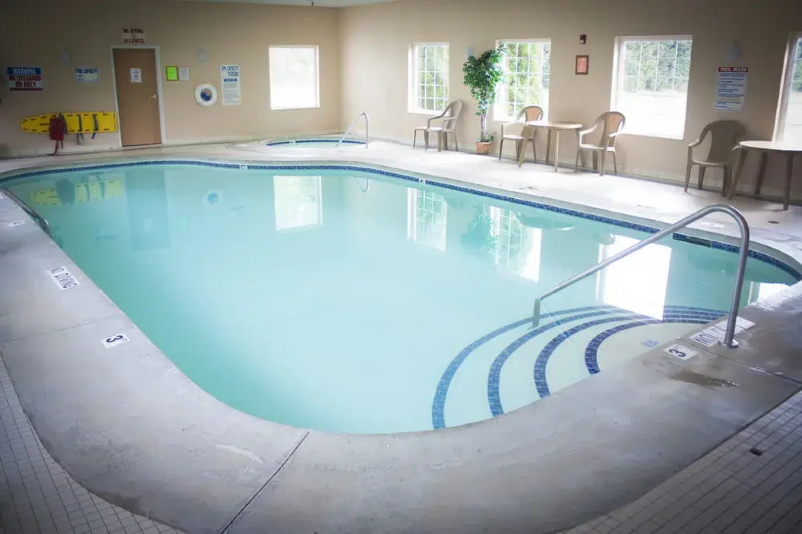 Ameriway Inn and Suites