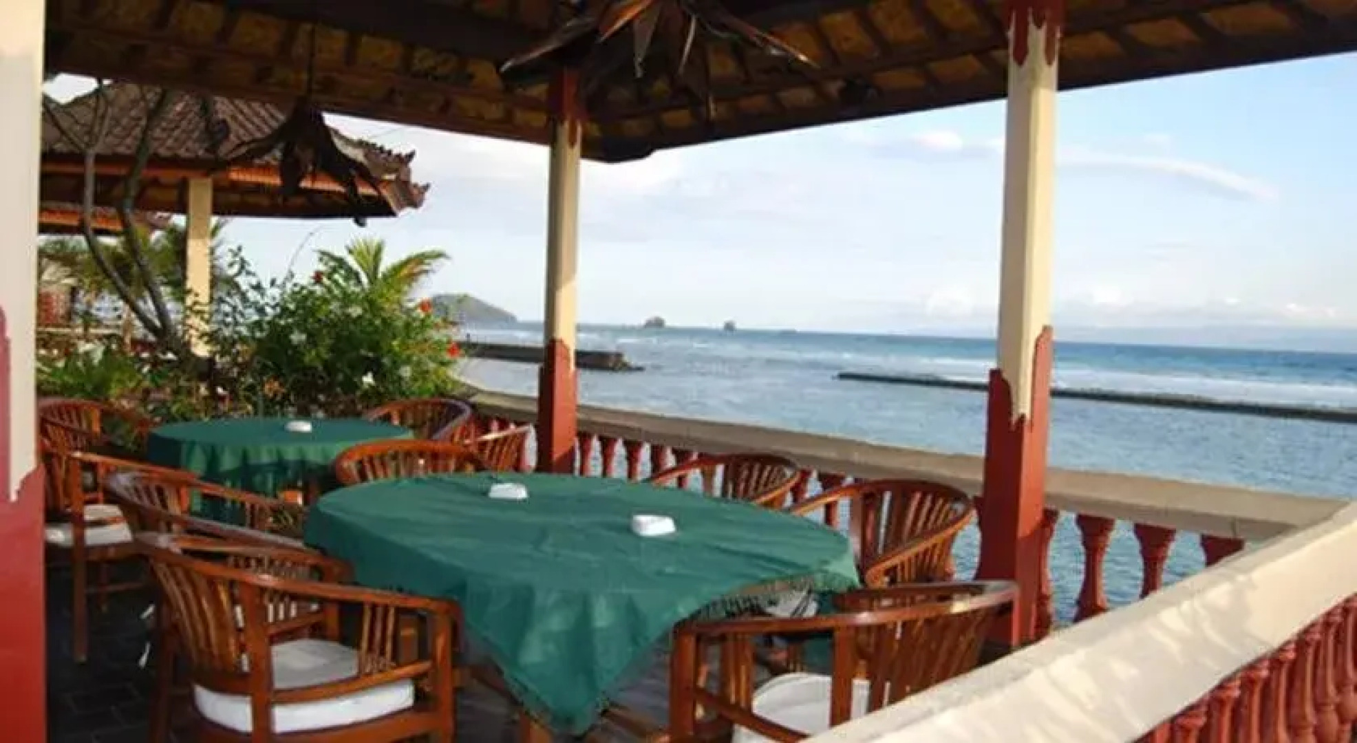 Pondok Bambu Seaside Bungalows