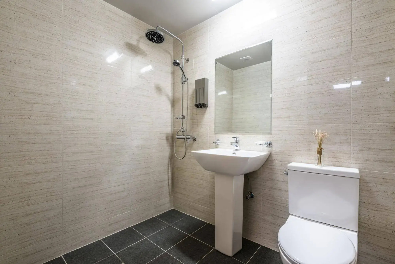 Spring and Autumn Hotel&Resort