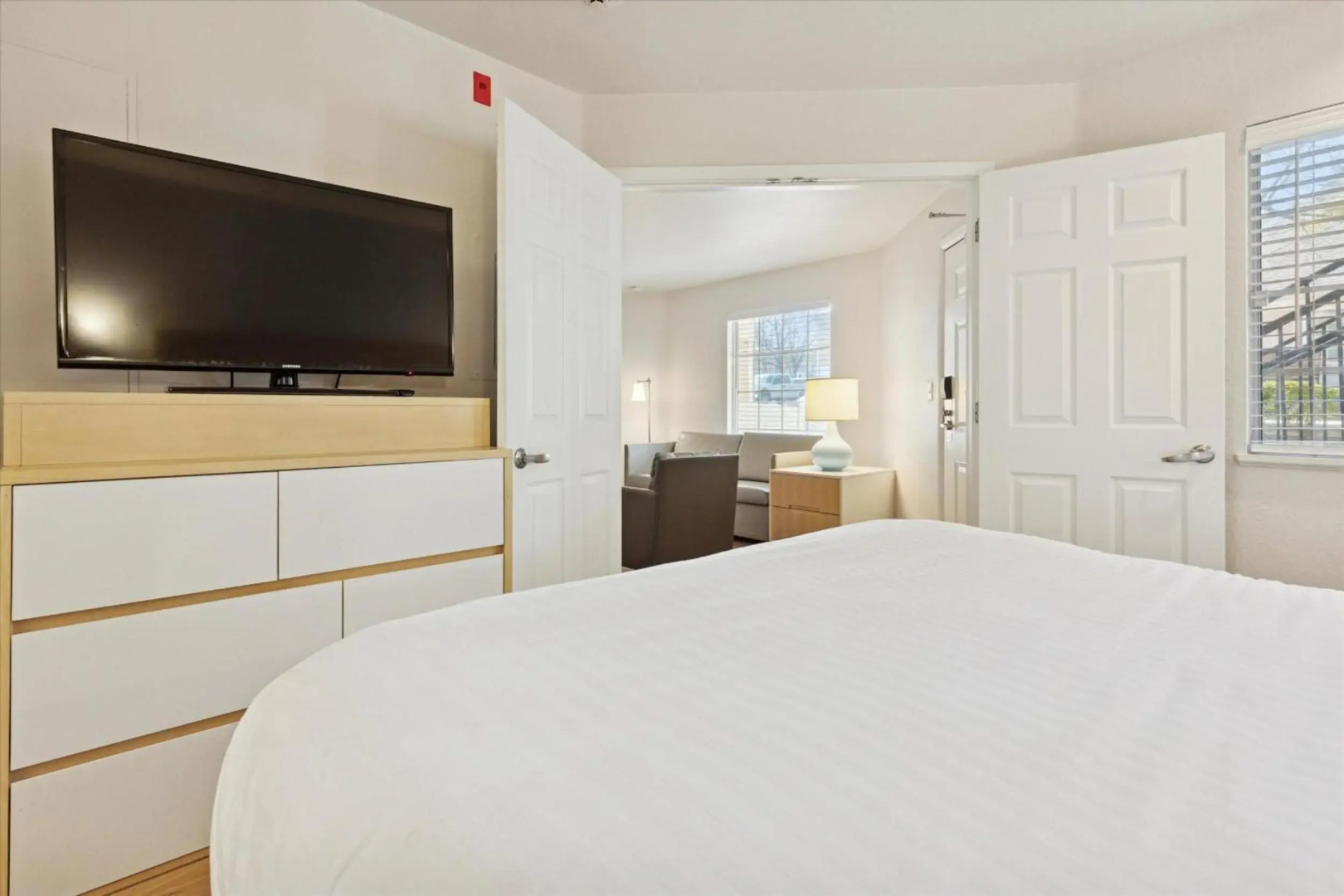 AVIA Residences on Lincoln- Extended Stay