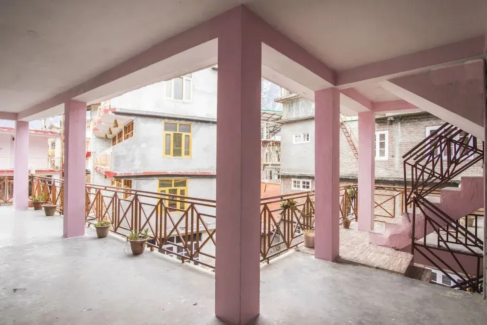 Giriraj Guest House