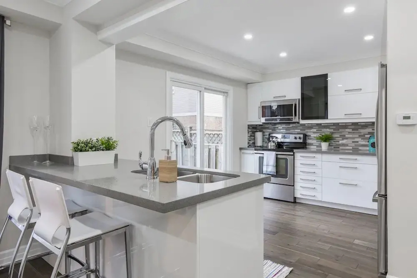 QuickStay - Stunning 4bdrm House in Vaughan