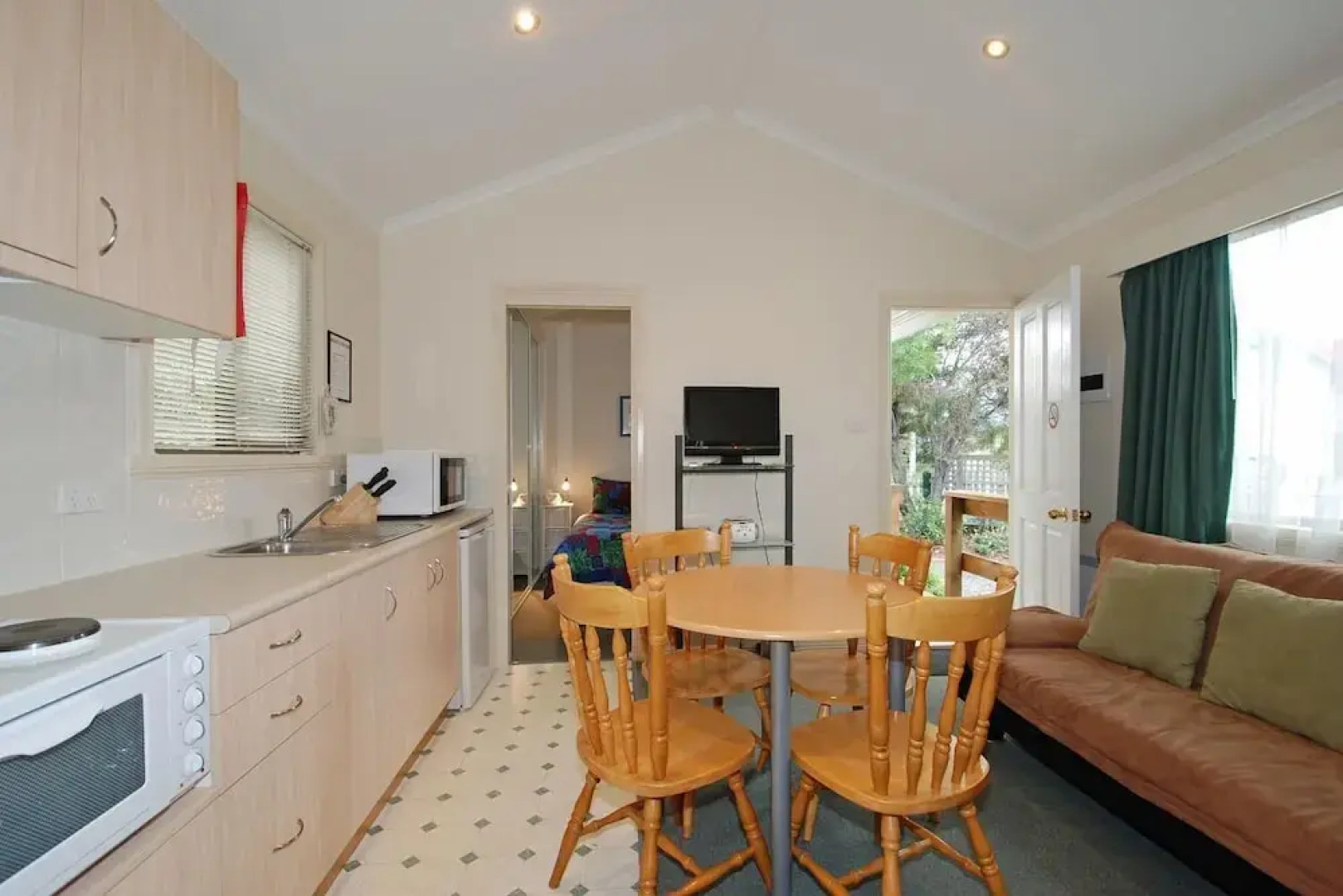 Triabunna Cabin and Caravan Park