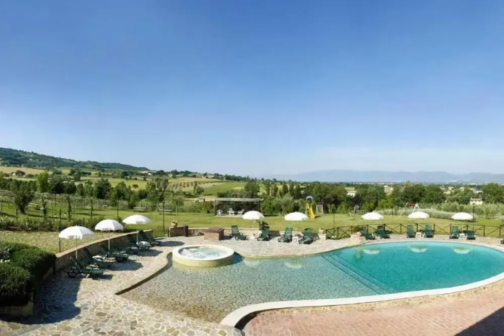 Apartment in Umbria With Infinity Pool Views