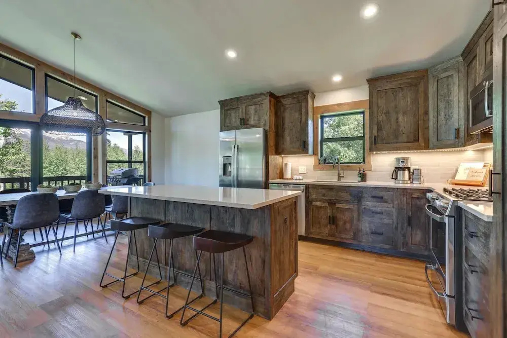 Updated Silverthorne Home w/ Hot Tub & Mtn Views!