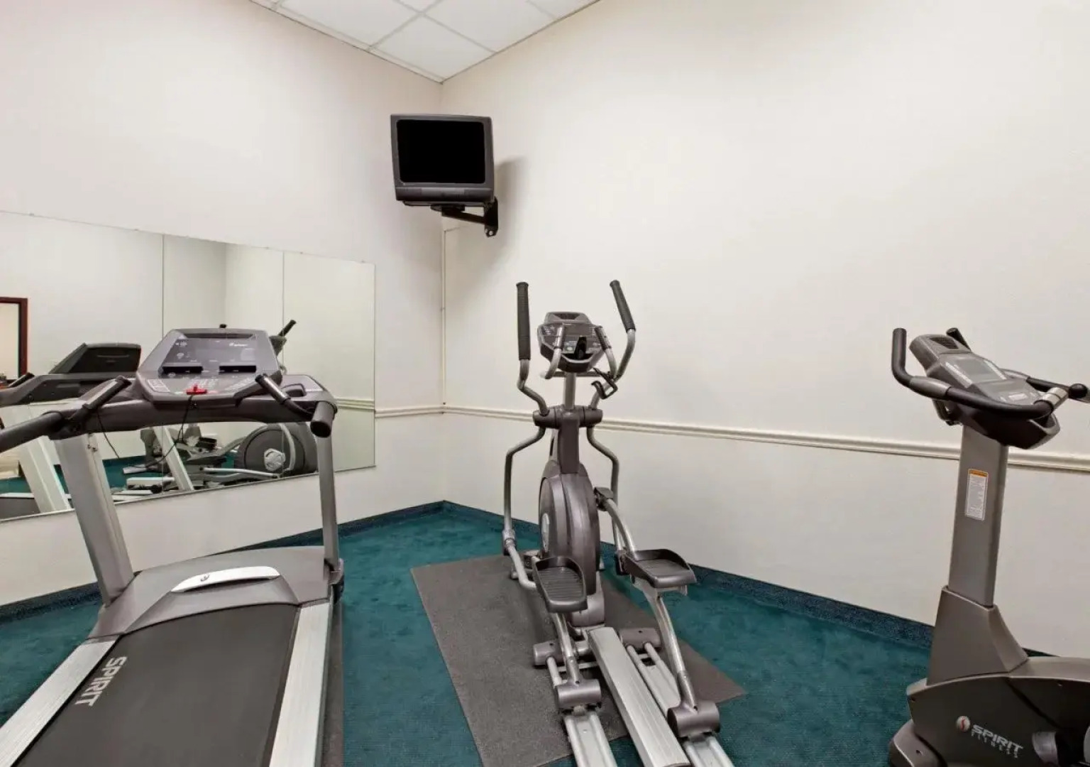 Travelodge by Wyndham Bellmawr