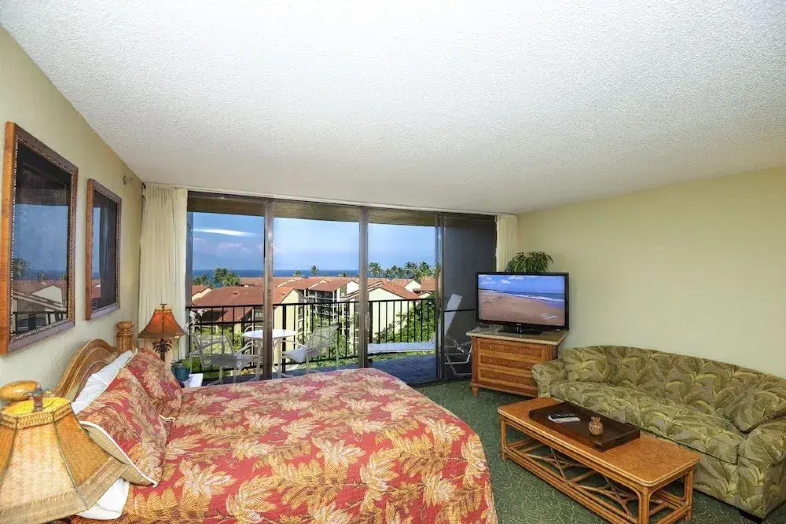 Kaanapali Shores Studio 742 Studio Bedroom Condo by RedAwning