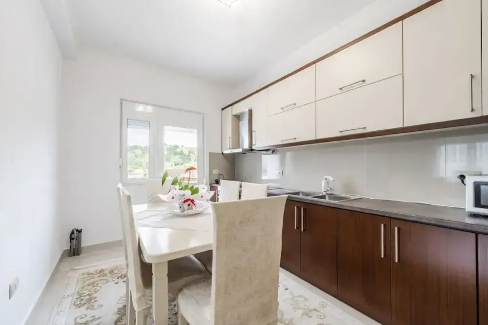 Hometown Apartment in Gjirokaster