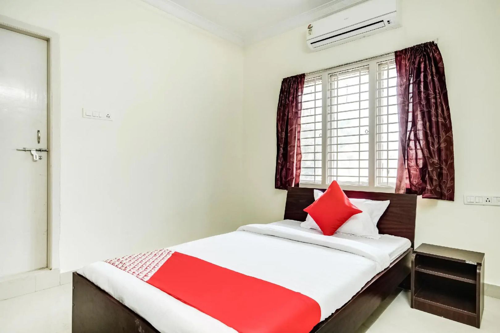 Capital O 48264 Stay Inn Luxury Service Apartments