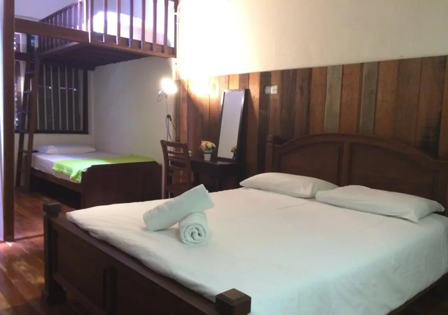 Pavilion Coffee Guest House