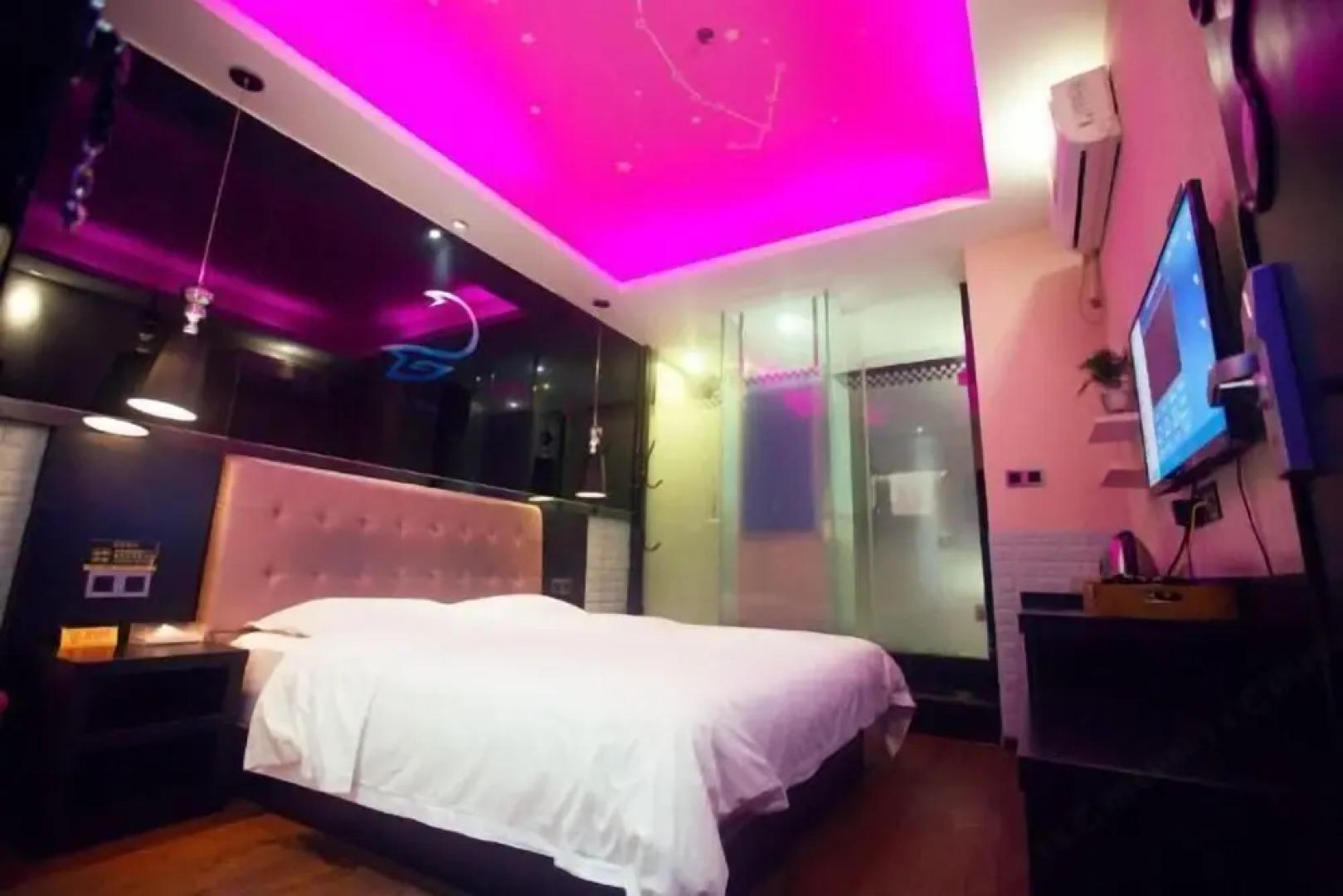 Xingzuo Apartment Theme Hotel