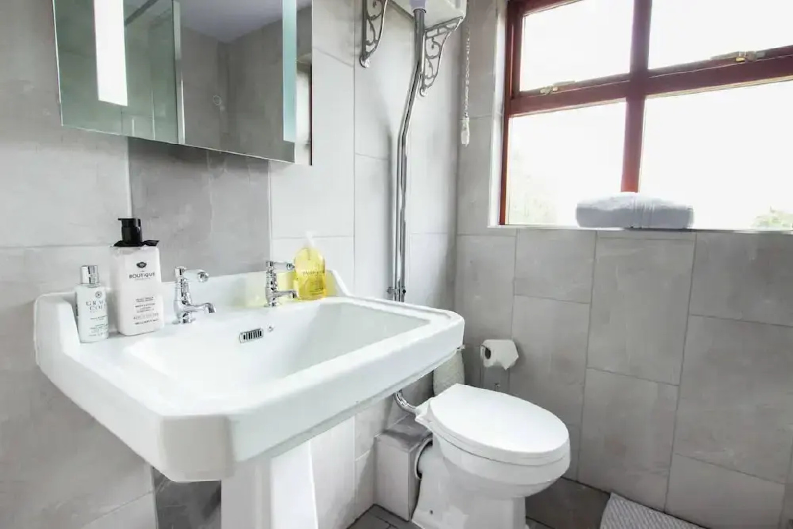 Windyheads Luxury Cottage - 5 Bed 2 Bath