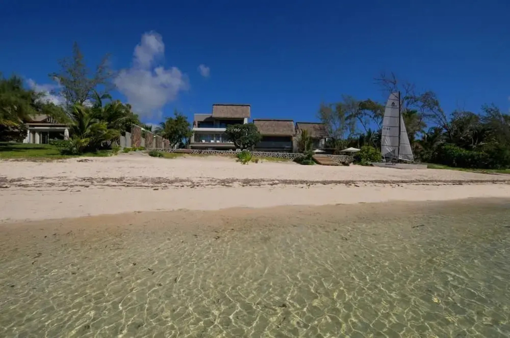 Beach and Pool Poste Lafayette