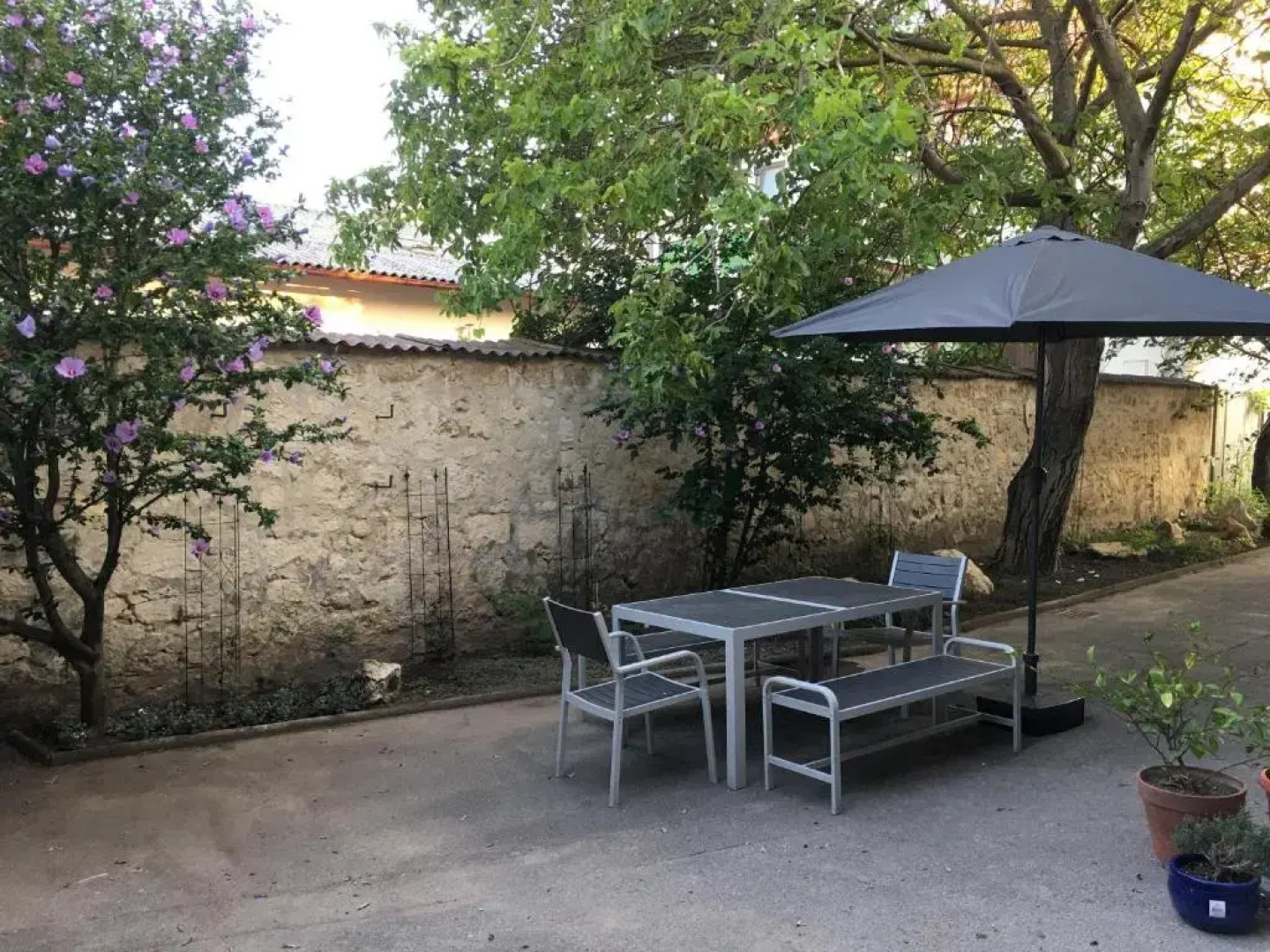 Windstill Apartments