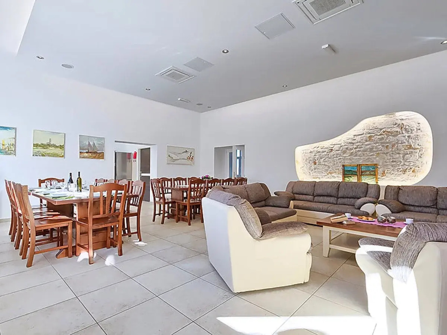 Villa Škola Jakovići