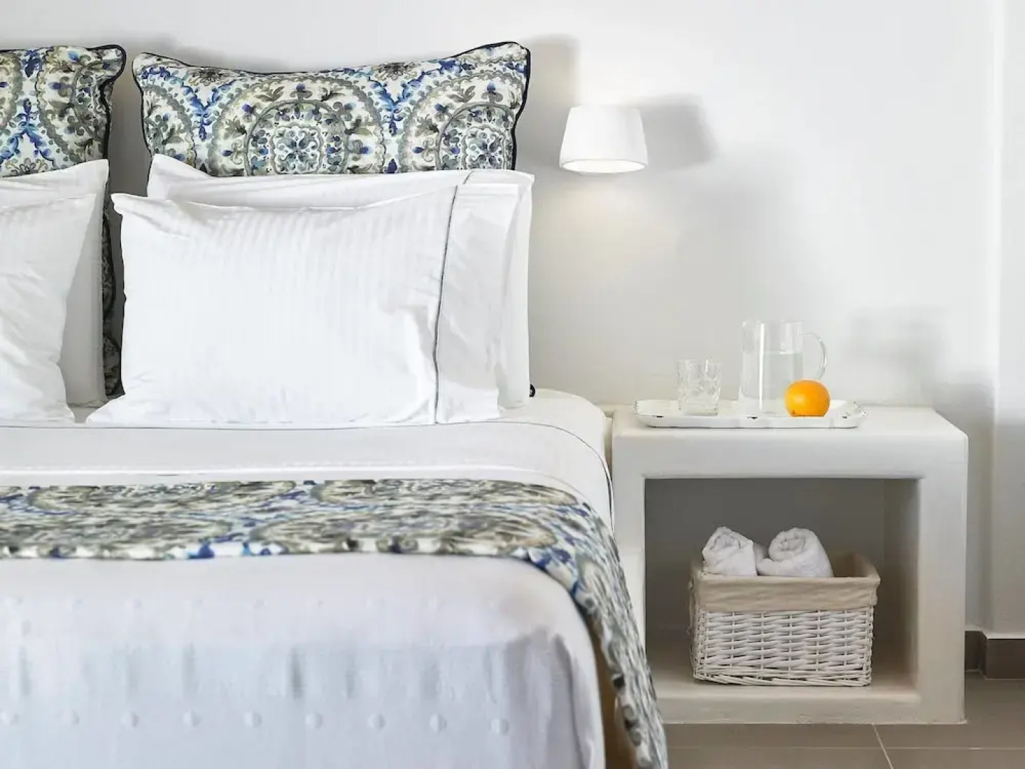 Lithos Luxury Rooms - Adults Only