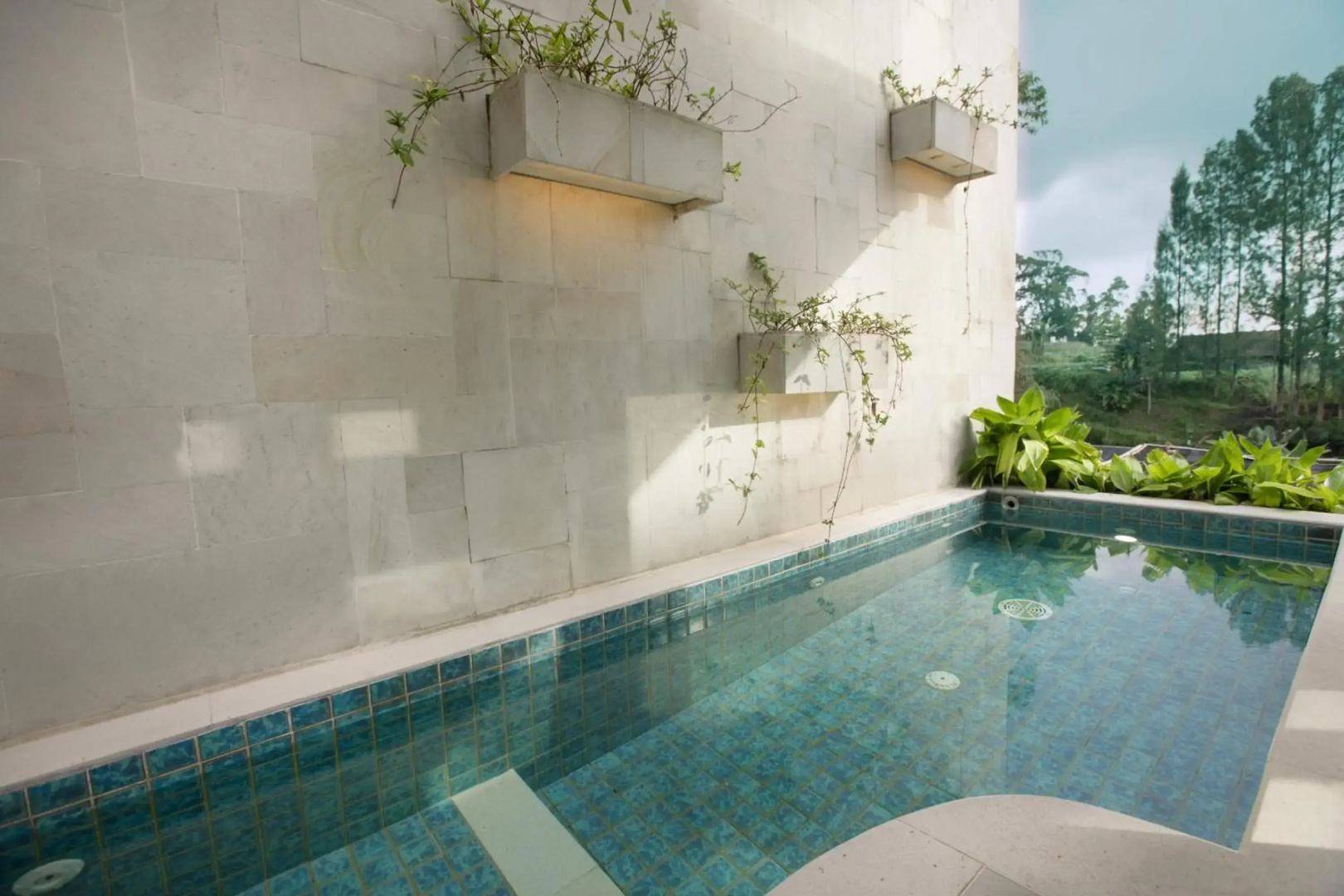 Sunsetfalls Gardens and Resort