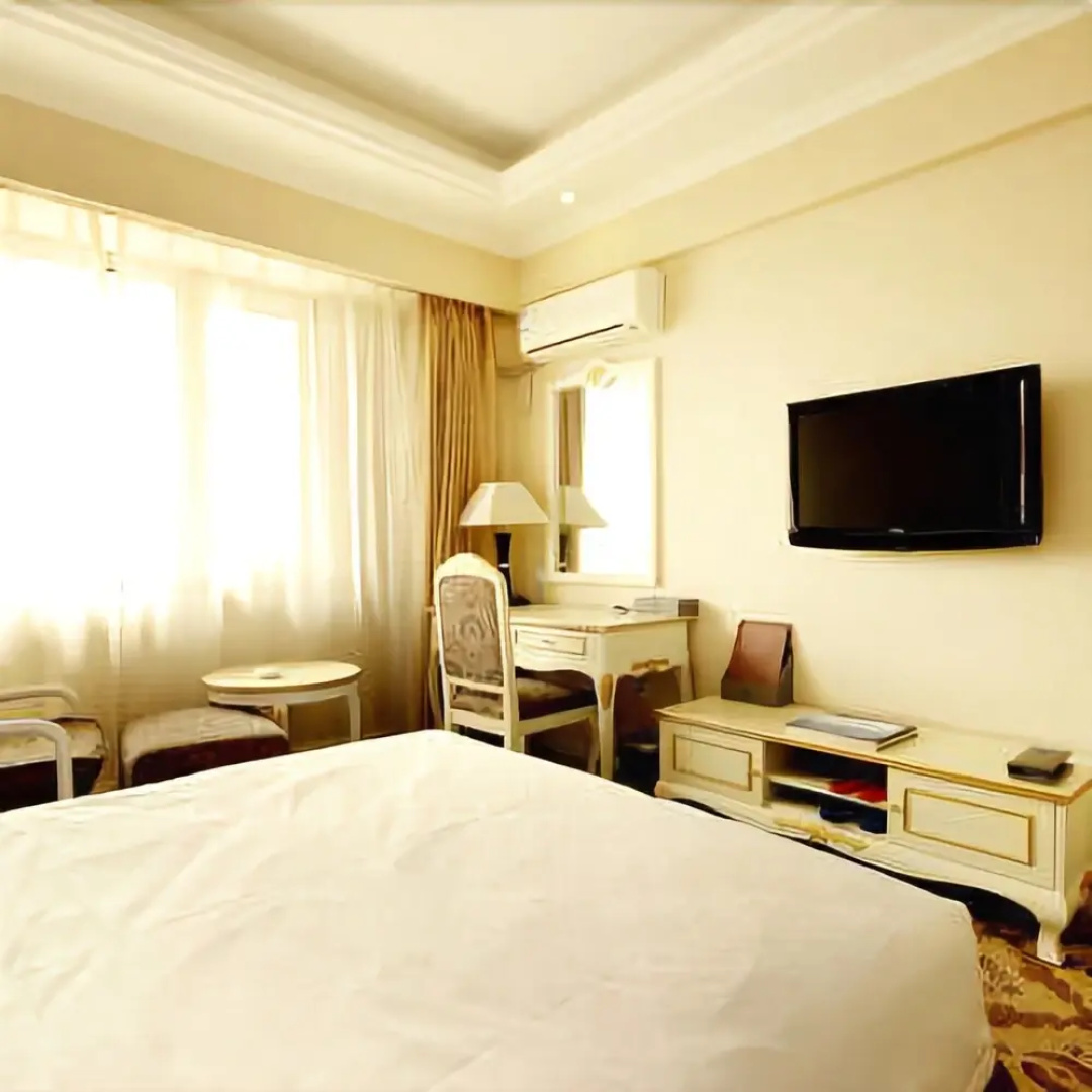 Jinfeng Huayuan Hotel (Tieling County Shuimu)