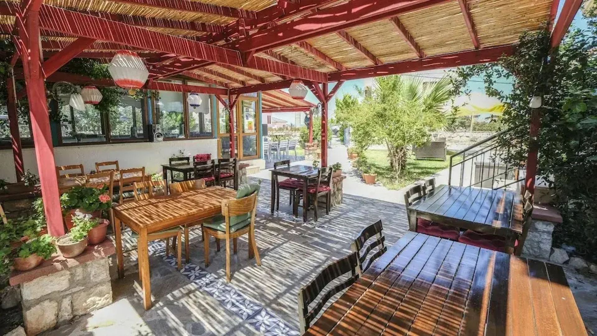 Karaburun Konak Hotel