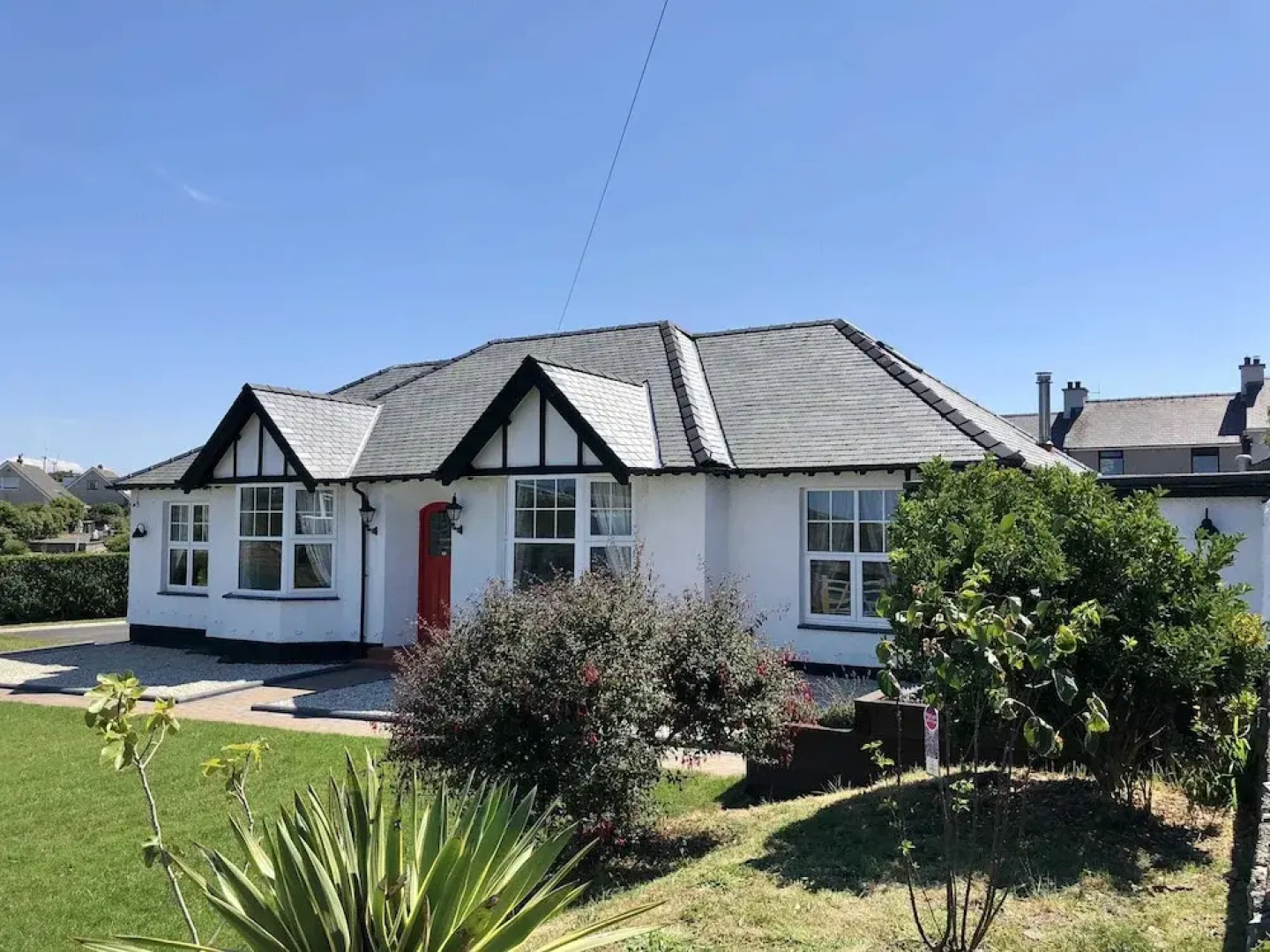 Treddolphin Guest House