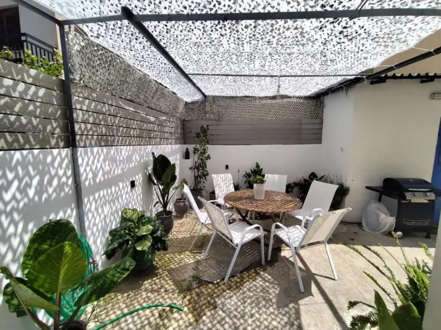 Luxury seafront house nearby Delphi