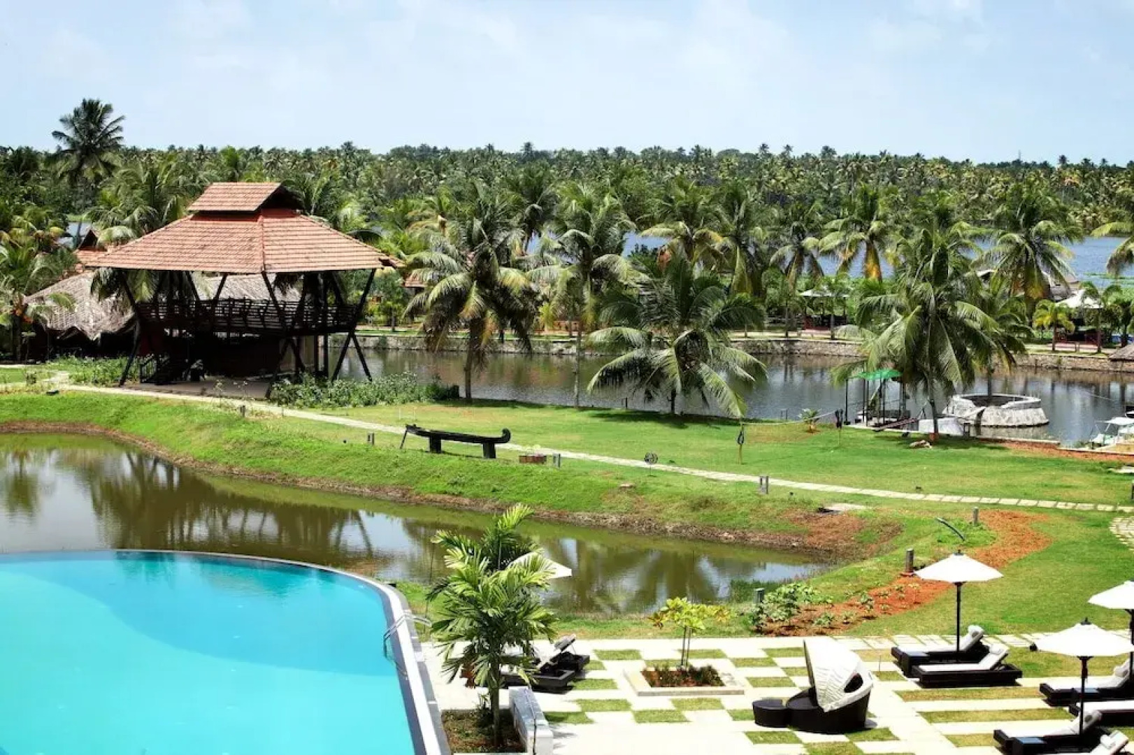 Plumeria Lake Resort & Spa