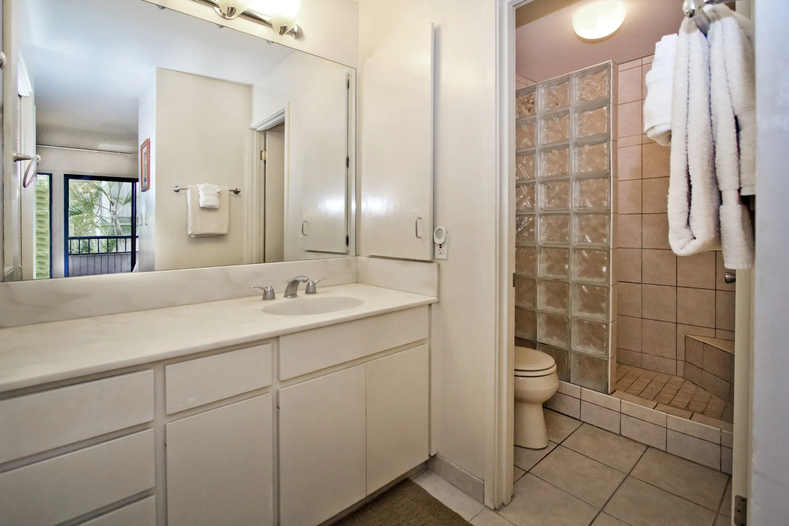 Wailea Ekolu - CoralTree Residence Collection