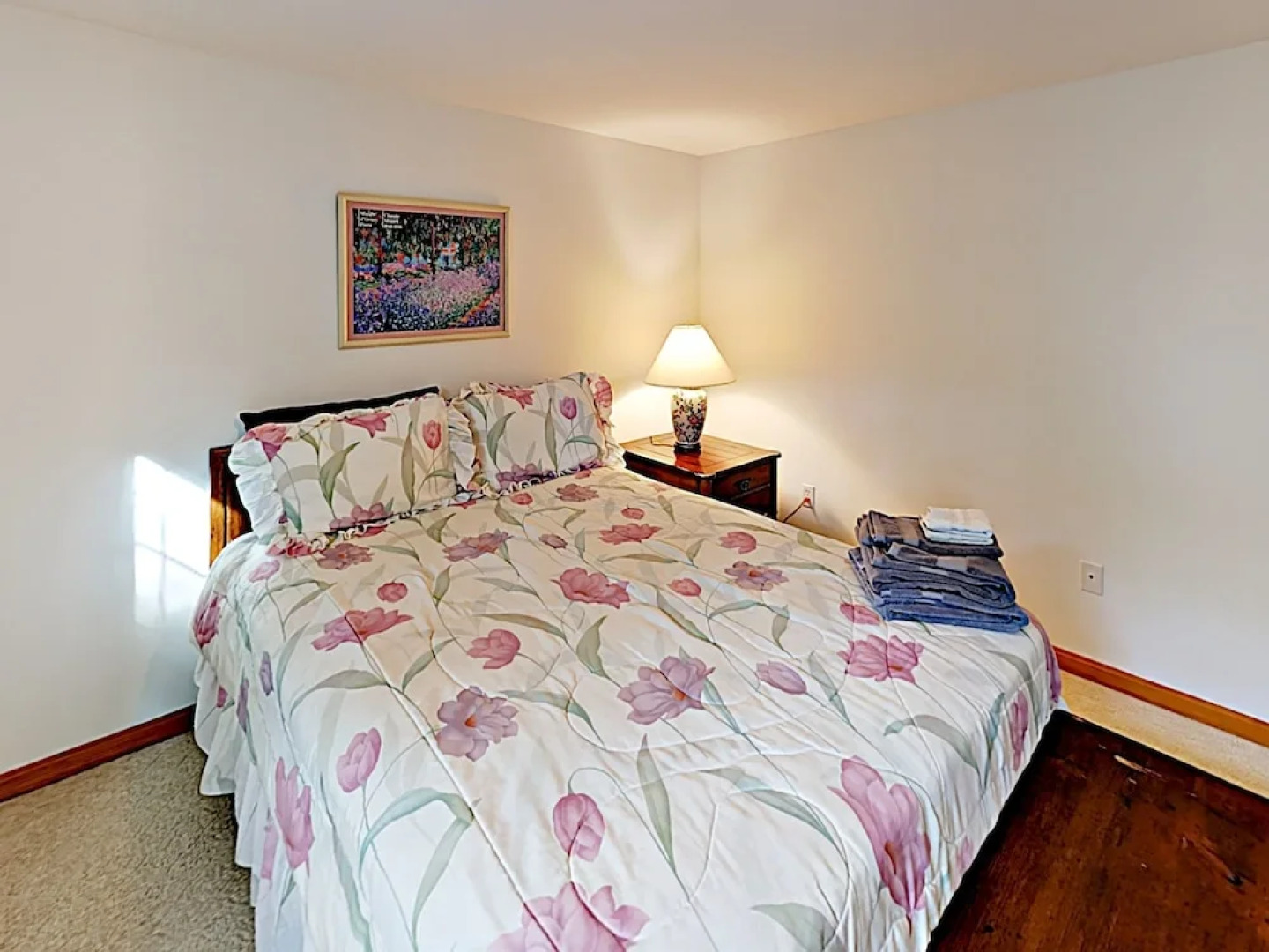 Woodsy Cape Cod Home by RedAwning