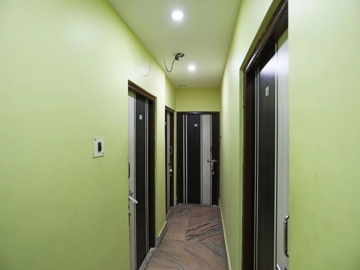 OYO 16058 Classic Inn