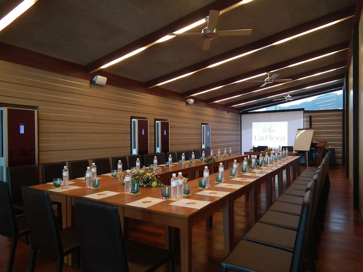 Курортный отель La Flora Resort Patong