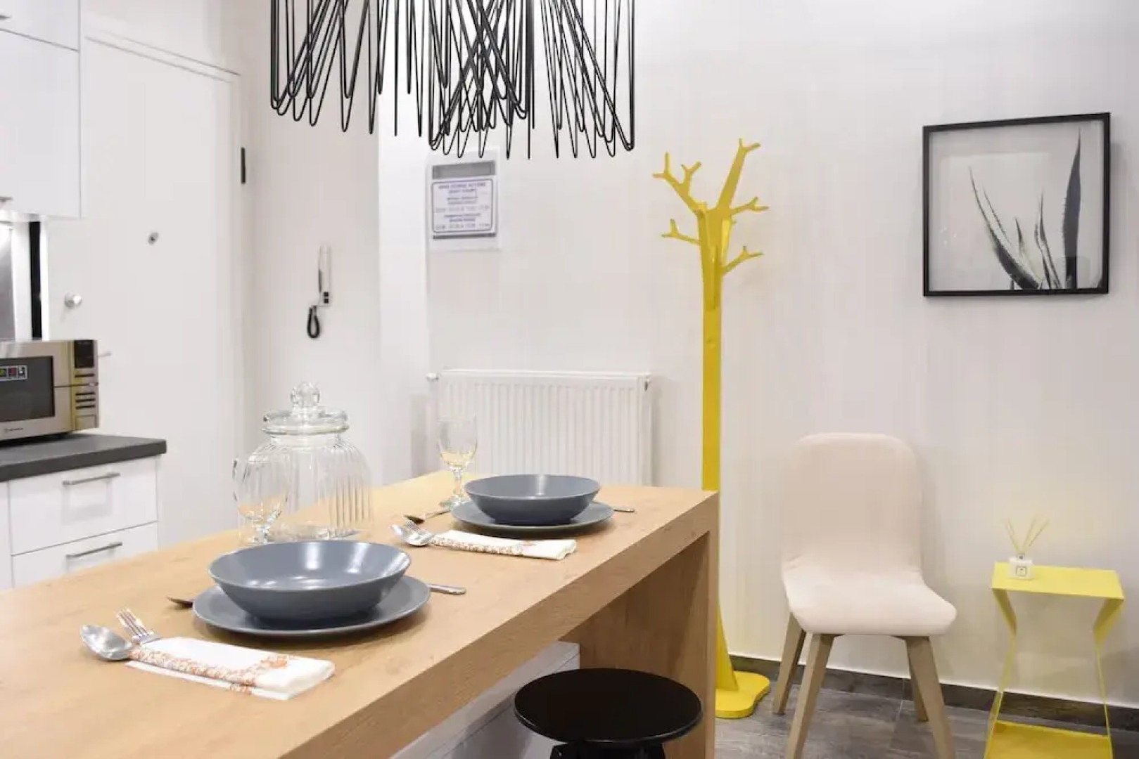 Alpinia Deluxe Apt Must