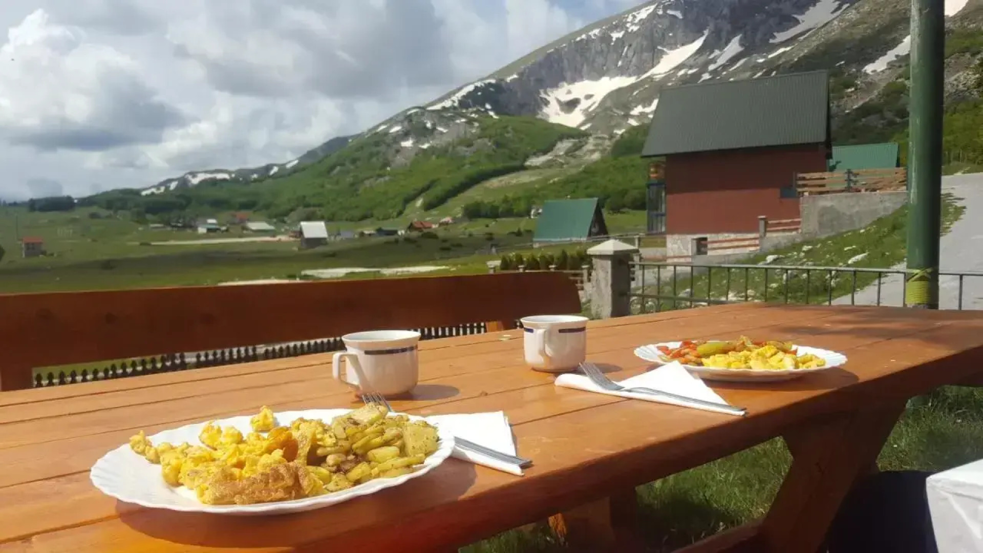 Guest House Tiha noć