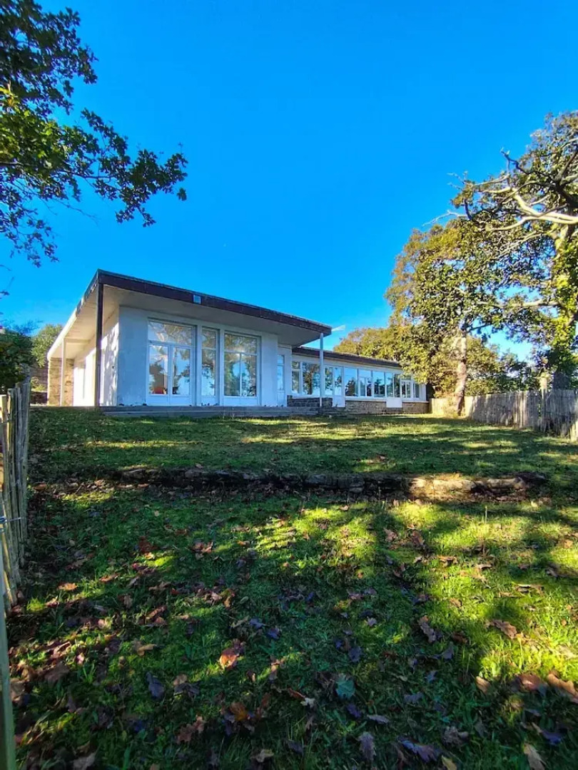 Superb Villa With sea View Near the Beach