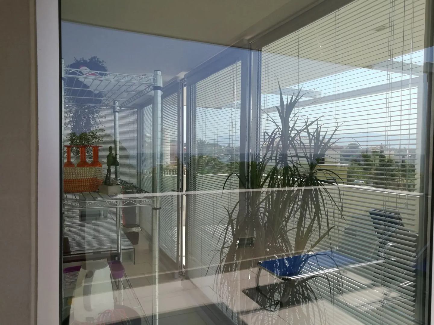 Art House Margine Rosso