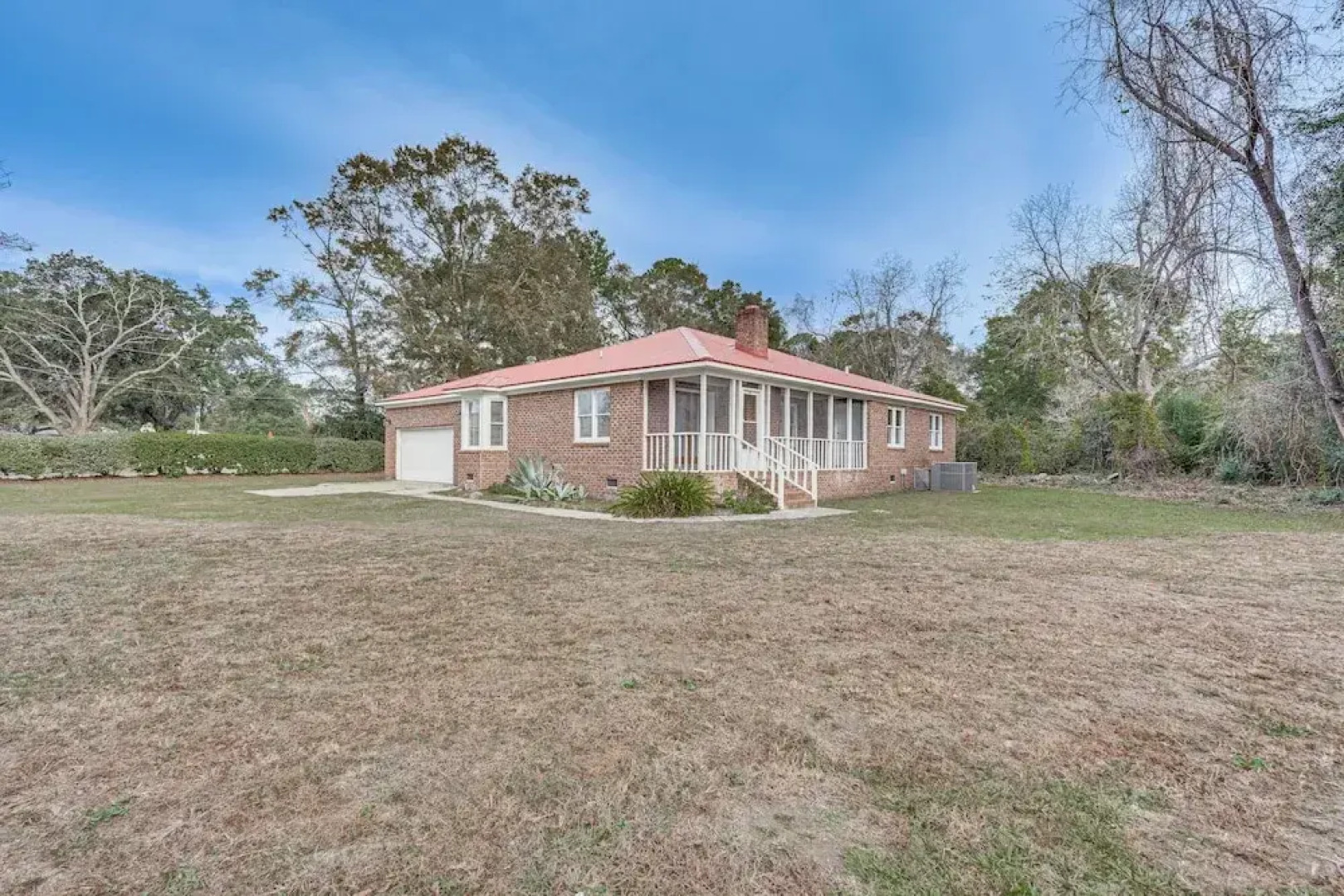 Secluded Mount Pleasant Home - 6 Mi to Beaches!