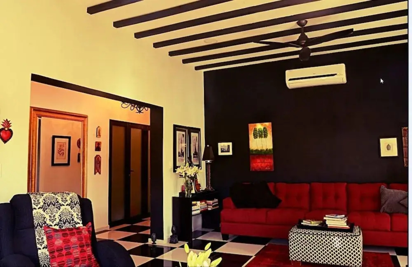 Ochenta Y Dos an urban bed & breakfast