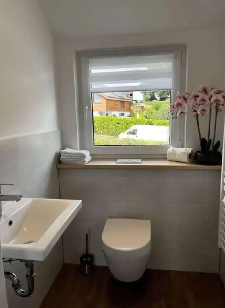 Schaal Lake Paradise