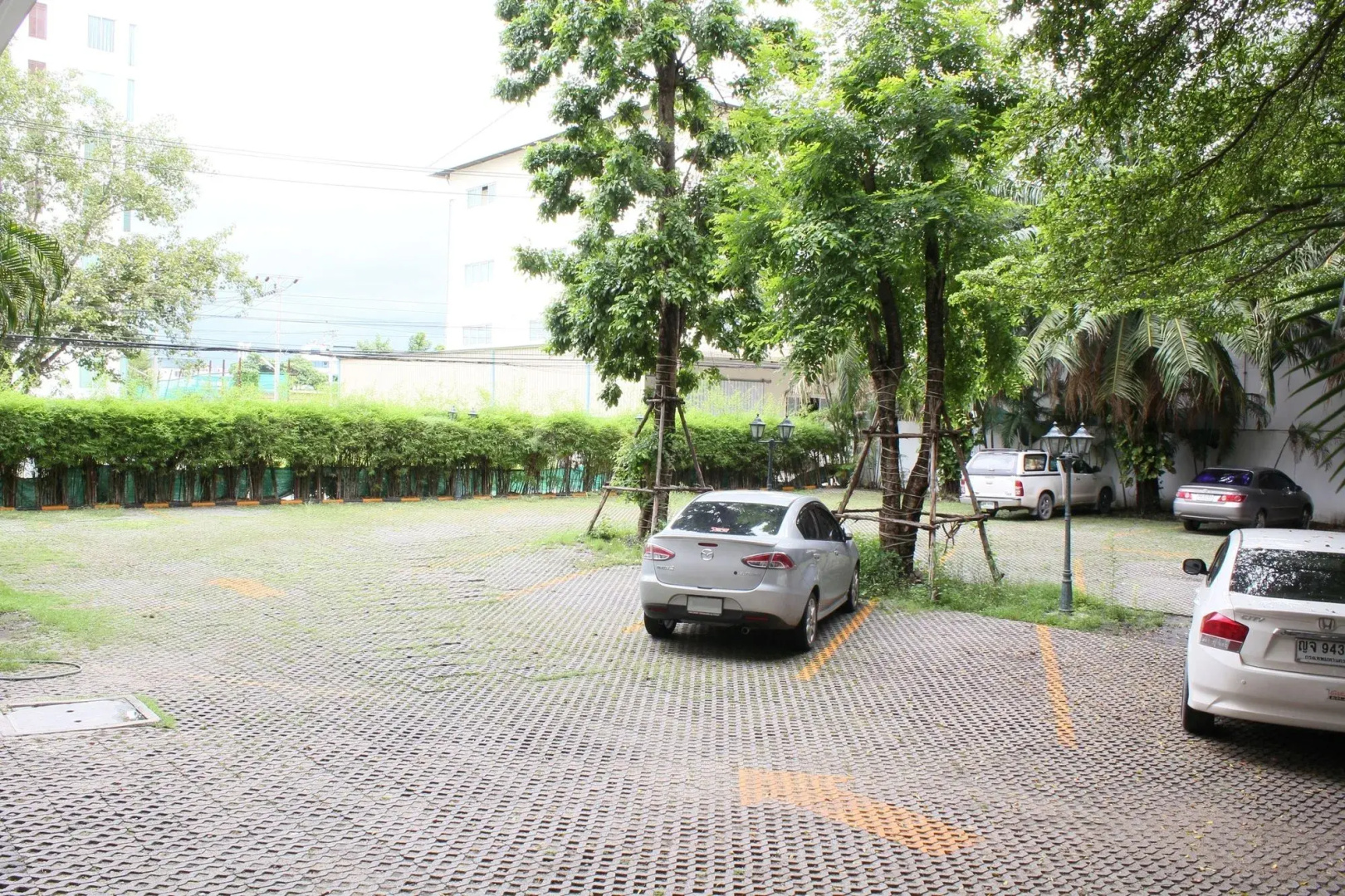 Romance Hotel Srinakarin
