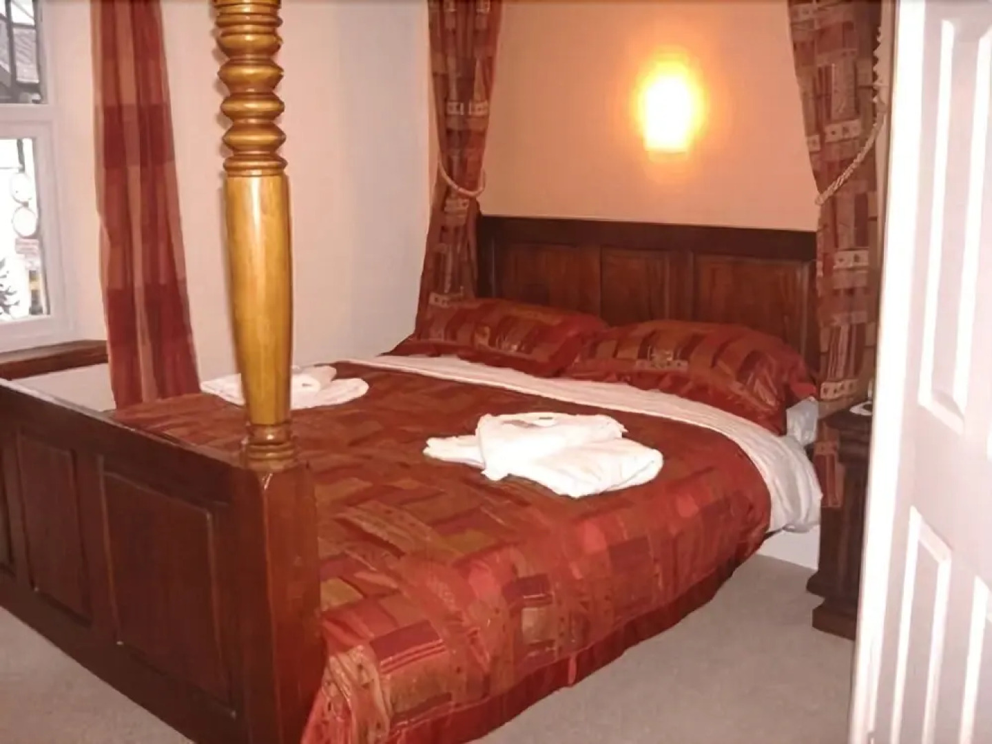 The Tavistock Arms Hotel