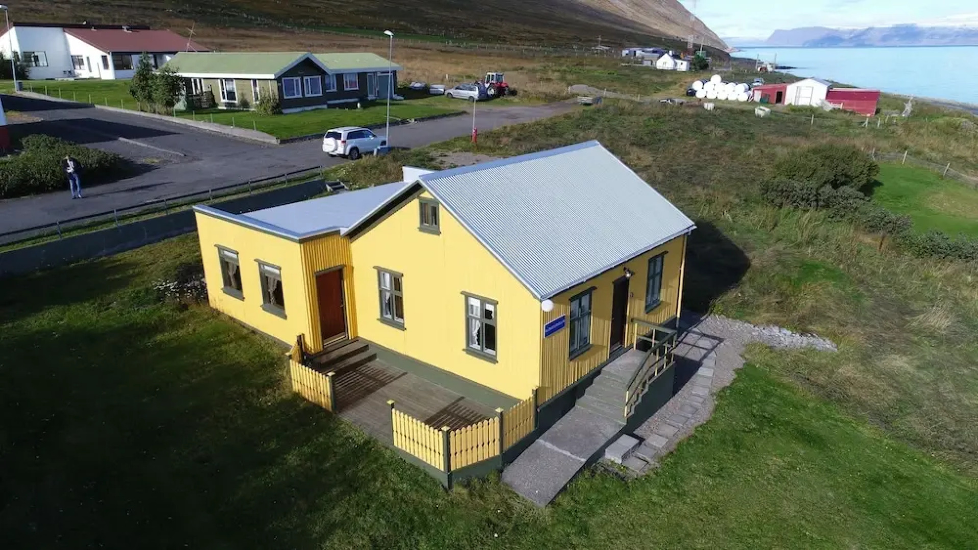 Blómsturvellir Holiday Home