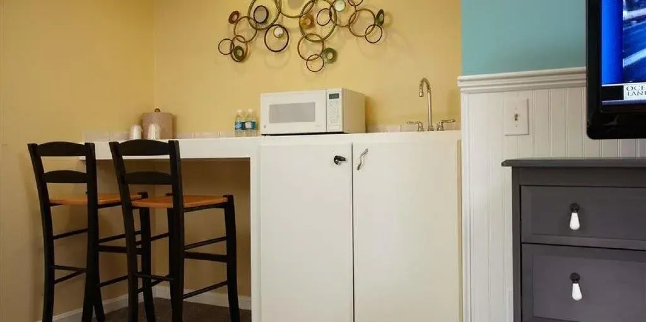 Breezeway Boutique Hotel