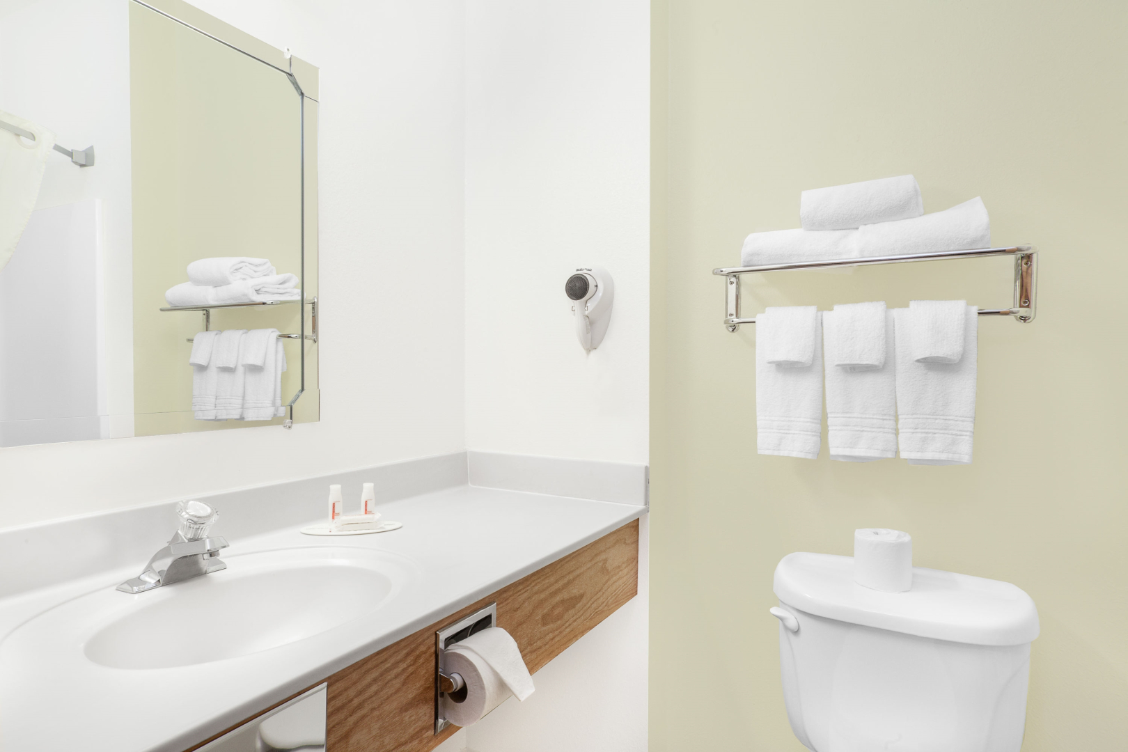 Travelodge by Wyndham Langley