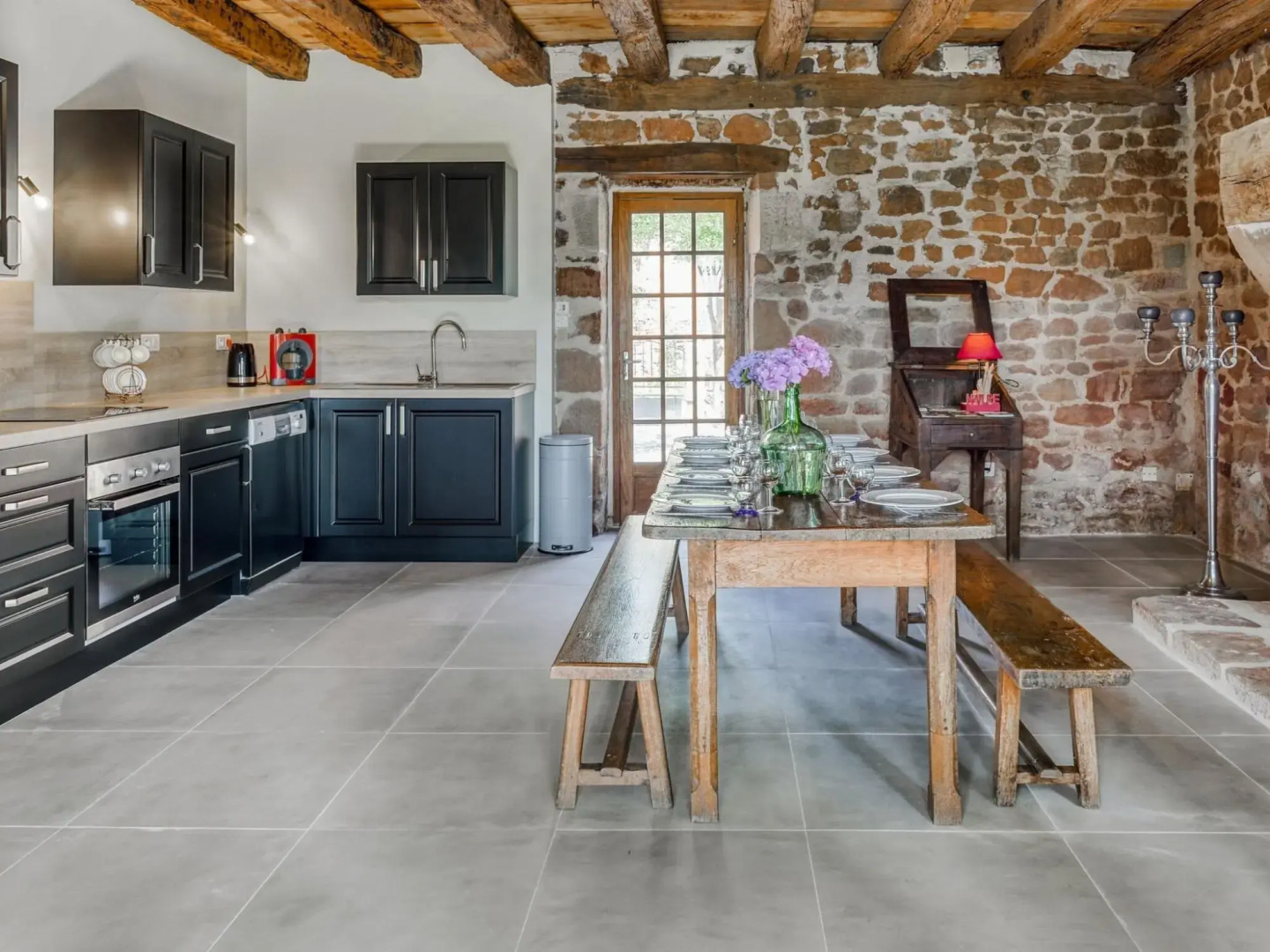 Peaceful Holiday Home in Teillots with Private Pool