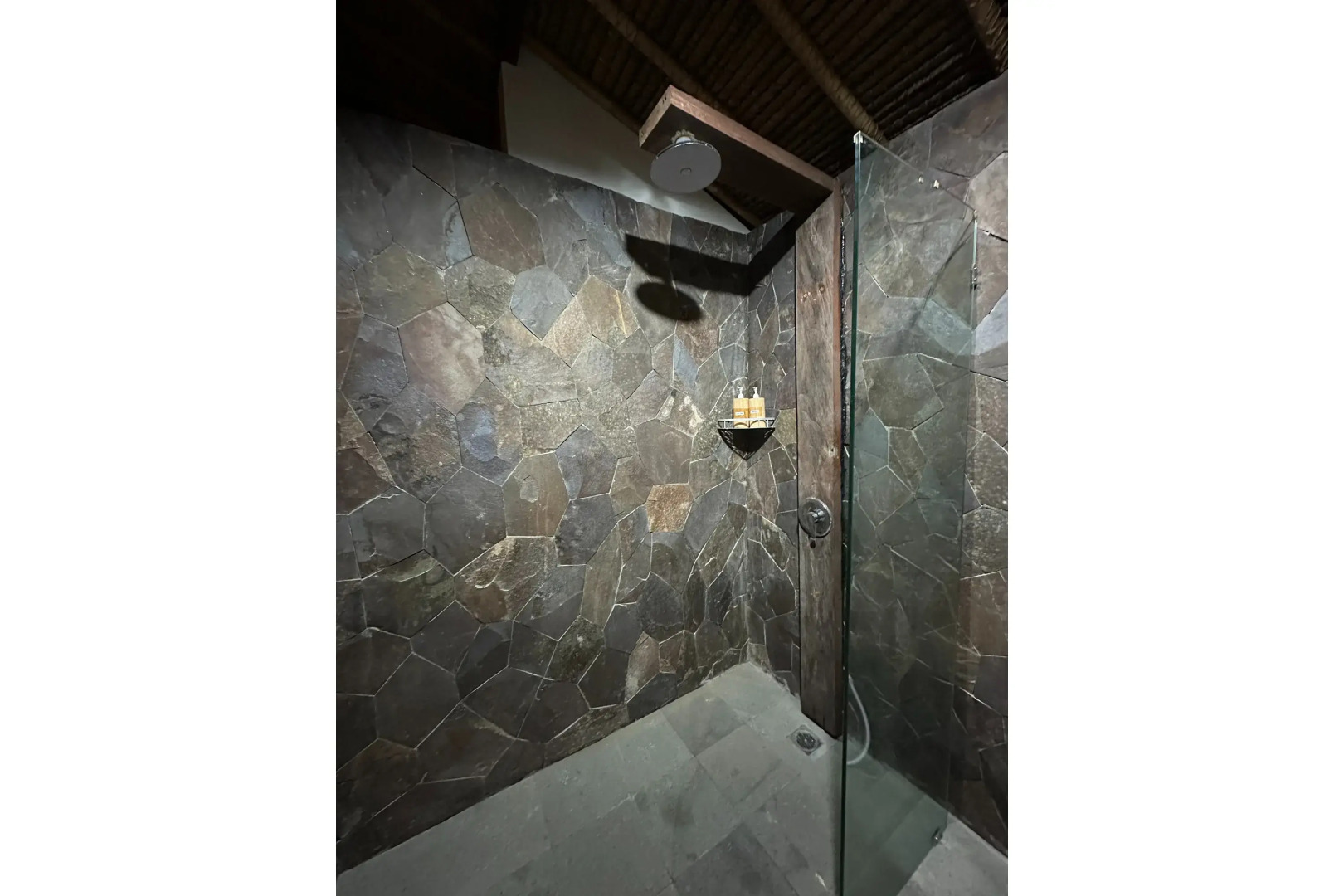 Glamping @ Pebbles & Fins by ZUZU