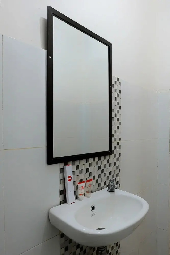 Hotel Fayadh by OYO Rooms