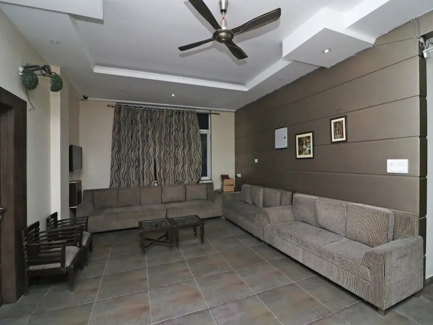 Oyo 3396 Hotel Parichay