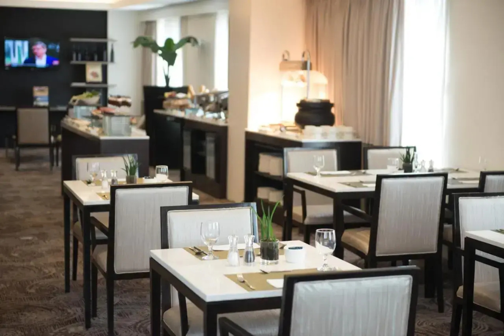 Seda Abreeza - Newly Renovated